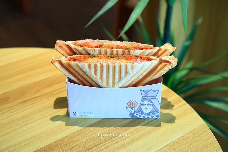 QueenReYa cafe 皇后熱壓吐司咖啡,永和樂華夜市早午餐咖啡廳,滿屋奈良美智,捷運頂溪站咖啡廳 QueenReYa cafe 皇后熱壓吐司咖啡,永和樂華夜市早午餐咖啡廳,滿屋奈良美智,捷運頂溪站咖啡廳