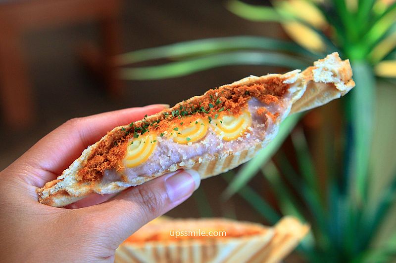 QueenReYa cafe 皇后熱壓吐司咖啡,永和樂華夜市早午餐咖啡廳,滿屋奈良美智,捷運頂溪站咖啡廳 QueenReYa cafe 皇后熱壓吐司咖啡,永和樂華夜市早午餐咖啡廳,滿屋奈良美智,捷運頂溪站咖啡廳