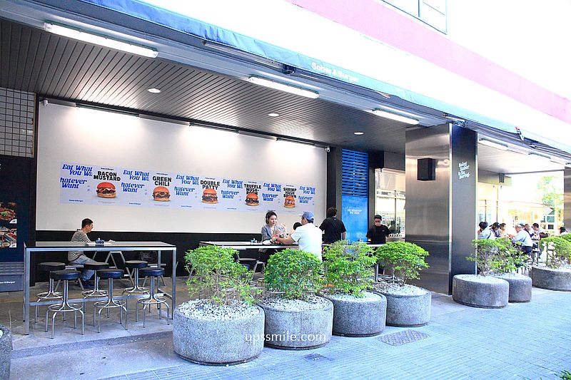Sober & Burger,Fake Sober開漢堡店,新開幕信義區街頭漢堡專賣店,金屬未來感風格 Sober & Burger,Fake Sober開漢堡店,新開幕信義區街頭漢堡專賣店,金屬未來感風格