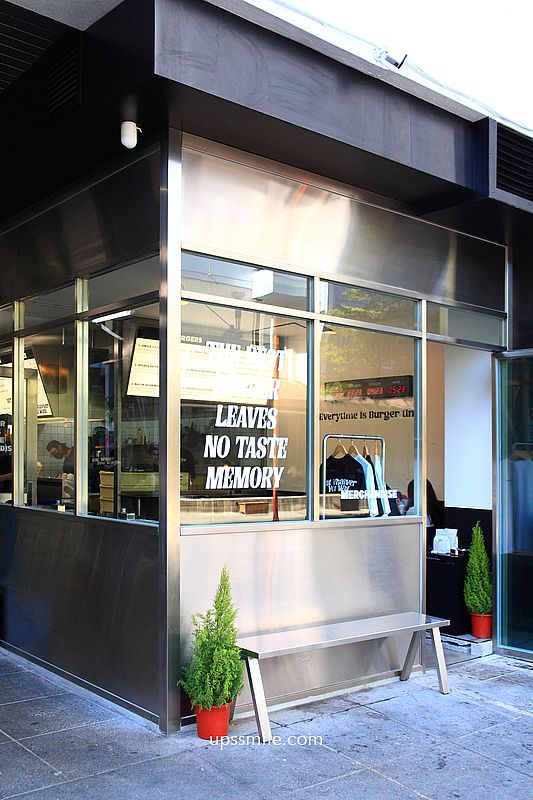 Sober & Burger,Fake Sober開漢堡店,新開幕信義區街頭漢堡專賣店,金屬未來感風格 Sober & Burger,Fake Sober開漢堡店,新開幕信義區街頭漢堡專賣店,金屬未來感風格