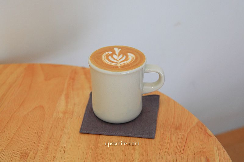 BrewBrew咖啡,捷運中山站新開幕純白木質調咖啡廳,偽出國東京咖啡廳小店,台北肉桂捲推薦 BrewBrew咖啡,捷運中山站新開幕純白木質調咖啡廳,偽出國東京咖啡廳小店,台北肉桂捲推薦