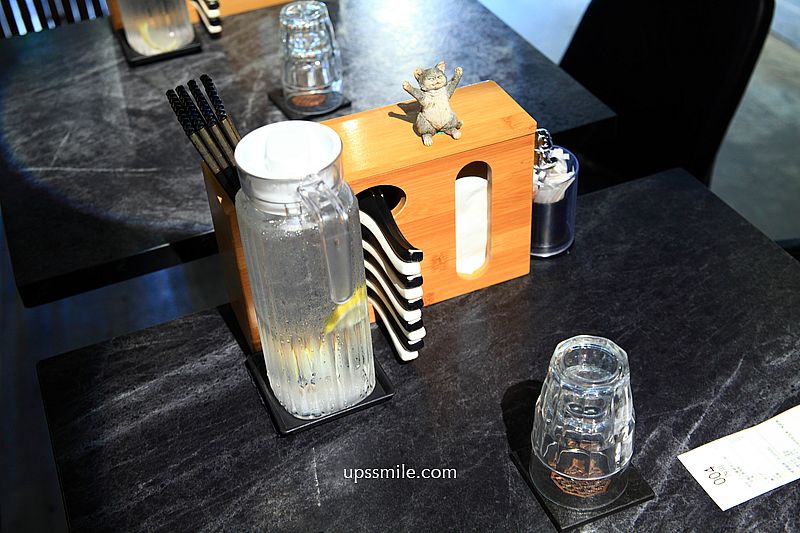 麒麟創作拉麵坊,捷運中山站拉麵專賣店,只要微笑就免費加麵拉麵店 麒麟創作拉麵坊,捷運中山站拉麵專賣店,只要微笑就免費加麵拉麵店