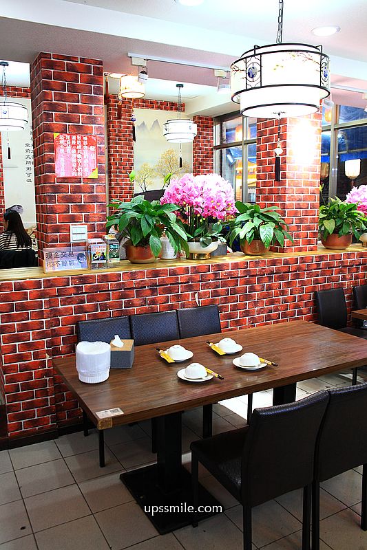 【萬華美食】稻香園陳記潮汕砂鍋粥萬華總店，台北神等級好吃海鮮粥快炒，龍山寺站美食必吃