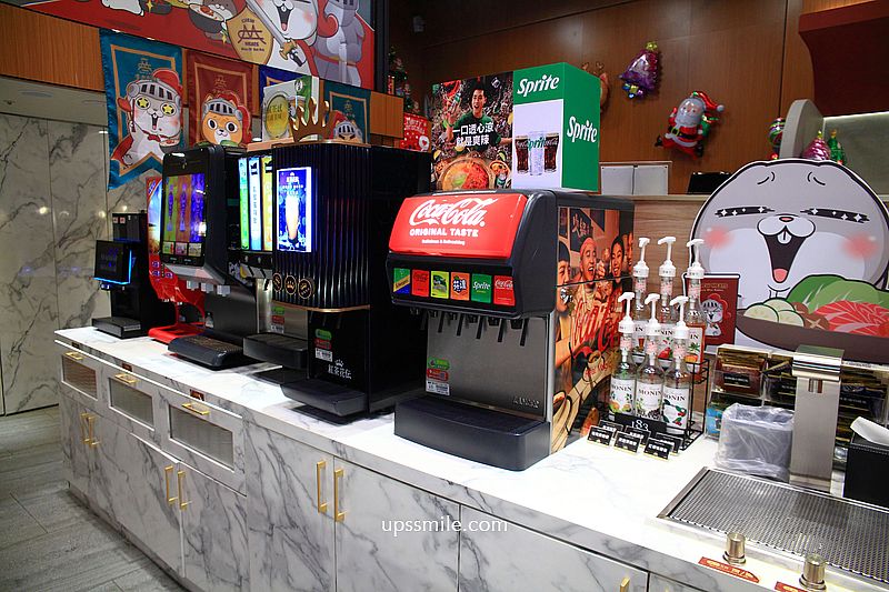 嗑肉石鍋永和民權店二代店，中永和火鍋自助吧吃到飽，必點浮誇肉瀑布，永和宵夜