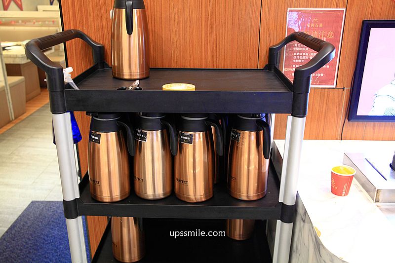 嗑肉石鍋永和民權店二代店，中永和火鍋自助吧吃到飽，必點浮誇肉瀑布，永和宵夜