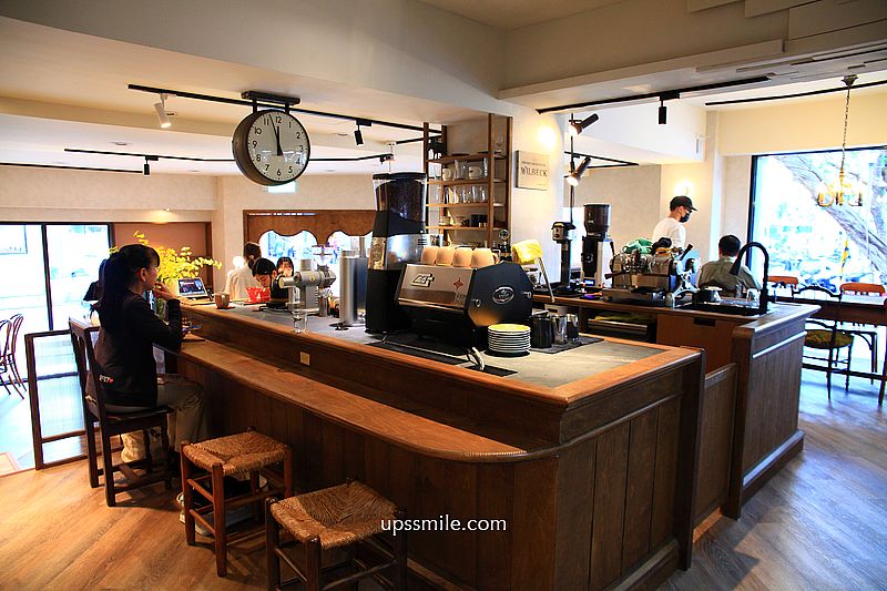 貝克宅南京店,2025搬家新店址,捷運南京復興站磚紅色咖啡廳,台北甜點戚風蛋糕推薦 貝克宅南京店,2025搬家新店址,捷運南京復興站磚紅色咖啡廳,台北甜點戚風蛋糕推薦