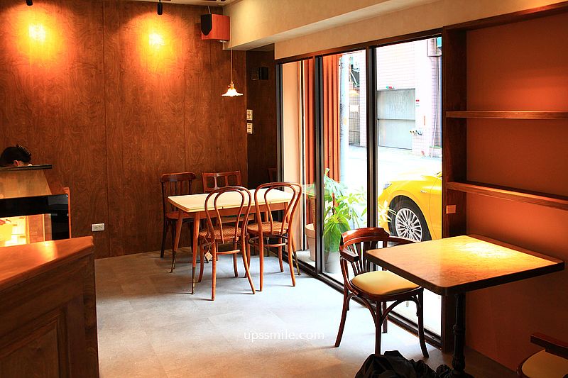 貝克宅南京店,2025搬家新店址,捷運南京復興站磚紅色咖啡廳,台北甜點戚風蛋糕推薦 貝克宅南京店,2025搬家新店址,捷運南京復興站磚紅色咖啡廳,台北甜點戚風蛋糕推薦