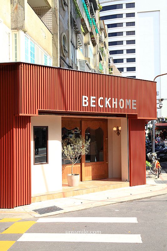 貝克宅南京店，2025搬家新店址，捷運南京復興站磚紅色咖啡廳，台北甜點戚風蛋糕推薦