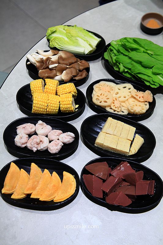 咩咩現宰羊肉鍋中壢店，中壢鍋物，中壢現宰羊肉爐，帶皮羊肉＋羊腱子肉雙人套餐899元