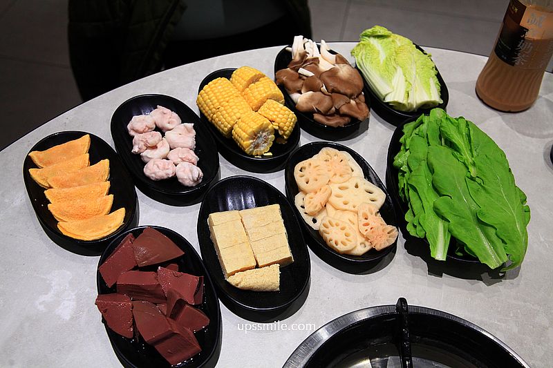 咩咩現宰羊肉鍋中壢店，中壢鍋物，中壢現宰羊肉爐，帶皮羊肉＋羊腱子肉雙人套餐899元