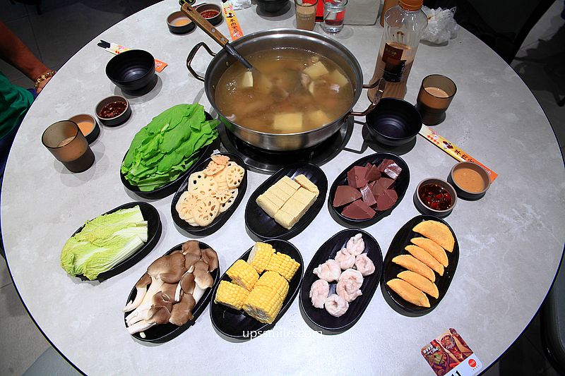 咩咩現宰羊肉鍋中壢店，中壢鍋物，中壢現宰羊肉爐，帶皮羊肉＋羊腱子肉雙人套餐899元