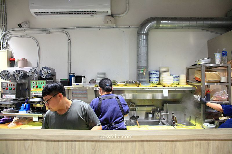 【迪化街美食】源慶鮮蚵台北迪化店，50年板橋湳雅夜市無名乾蚵插旗大稻埕，台北鮮蚵小卷米粉推薦