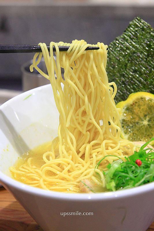 柑橘Shinn-小柑橘Migan Raman新北新莊店，新莊拉麵推薦，柑橘融入湯頭獨特拉麵