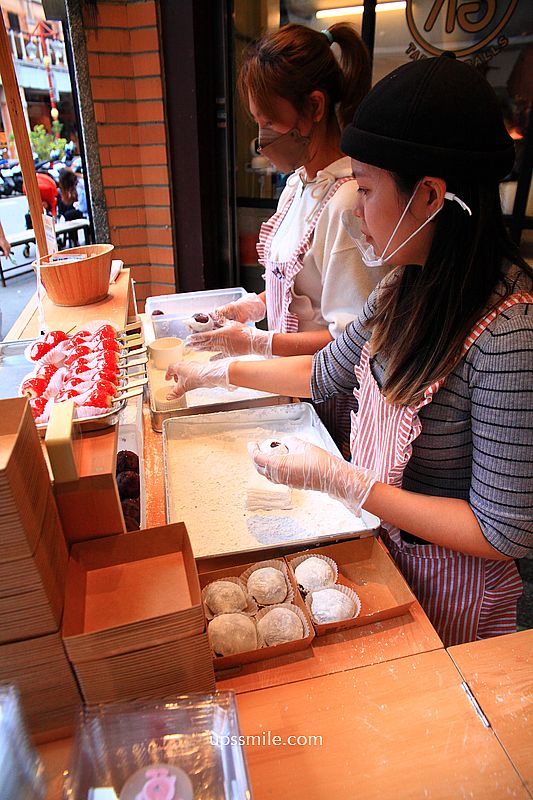 【大稻埕美食推薦】路力草莓大福,迪化街神等級好吃草莓大福草莓糖葫蘆 【大稻埕美食推薦】路力草莓大福,迪化街神等級好吃草莓大福草莓糖葫蘆