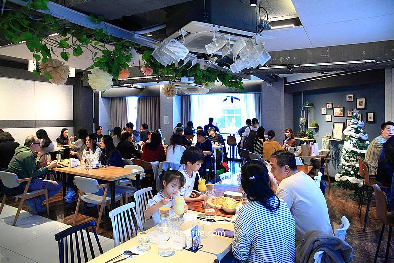 【台北美食】樂野食，西門町超人氣早午餐義大利麵，必吃創意麻糬鬆餅