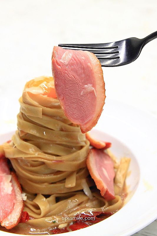 【台北美食】樂野食，西門町超人氣早午餐義大利麵，必吃創意麻糬鬆餅