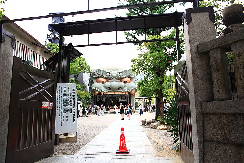 【日本大阪景點】難波八阪神社,令人震撼巨無霸獅子殿,招來好運氣神社 【日本大阪景點】難波八阪神社,令人震撼巨無霸獅子殿,招來好運氣神社