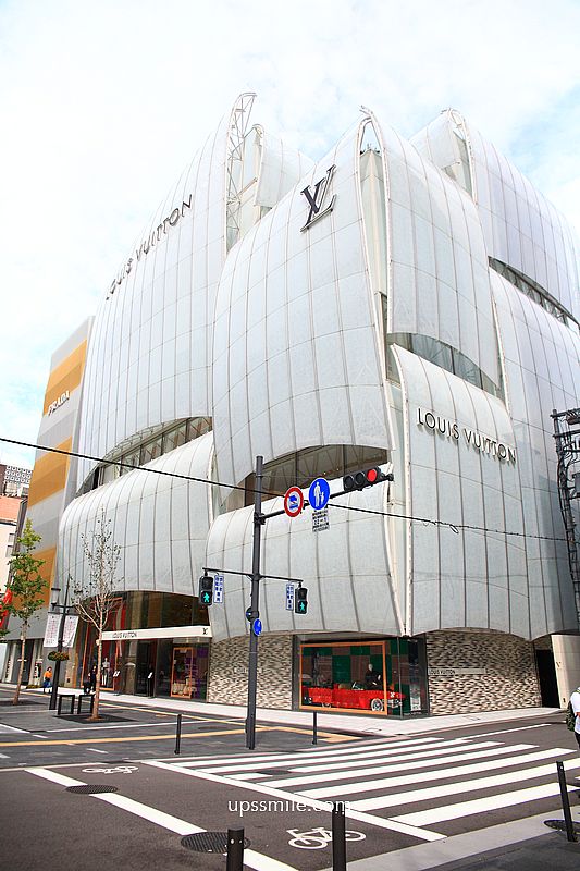 LV大阪御堂筋旗艦店 Le Café V全球首家咖啡廳，化身絕美白色船帆，青木淳操刀設計大阪咖啡廳