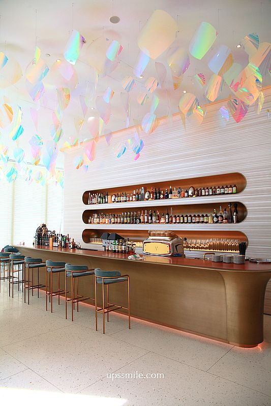 LV大阪御堂筋旗艦店 Le Café V全球首家咖啡廳，化身絕美白色船帆，青木淳操刀設計大阪咖啡廳