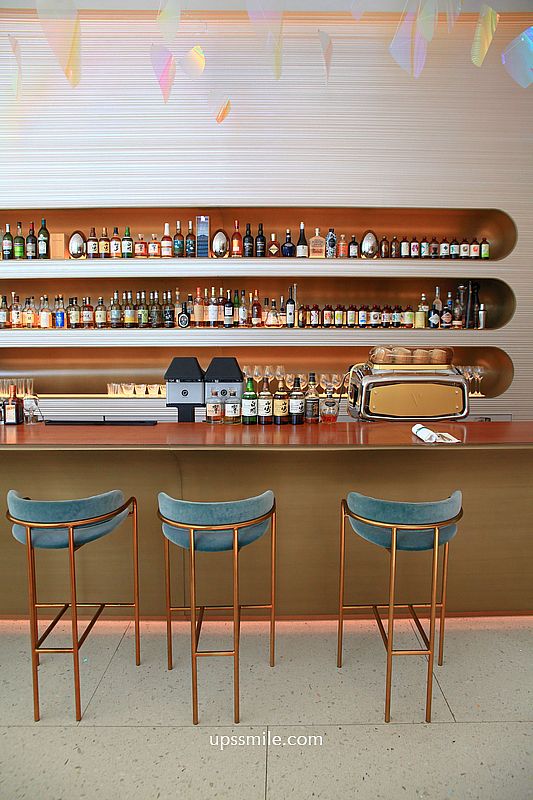 LV大阪御堂筋旗艦店 Le Café V全球首家咖啡廳，化身絕美白色船帆，青木淳操刀設計大阪咖啡廳