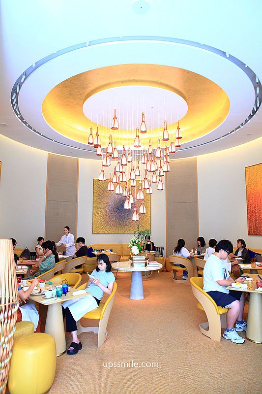 LV大阪御堂筋旗艦店 Le Café V全球首家咖啡廳，化身絕美白色船帆，青木淳操刀設計大阪咖啡廳