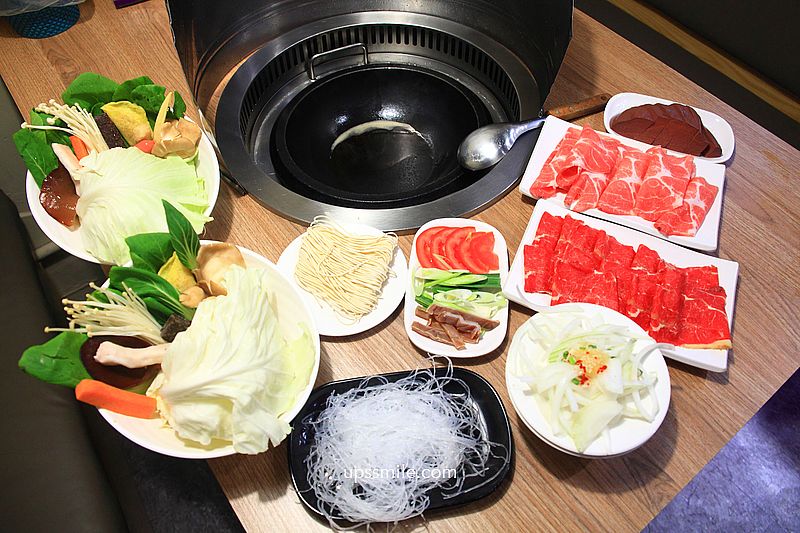 金川石頭火鍋永和竹林店，小紅莓石頭火鍋創始人二代新品牌，永和宵夜美食