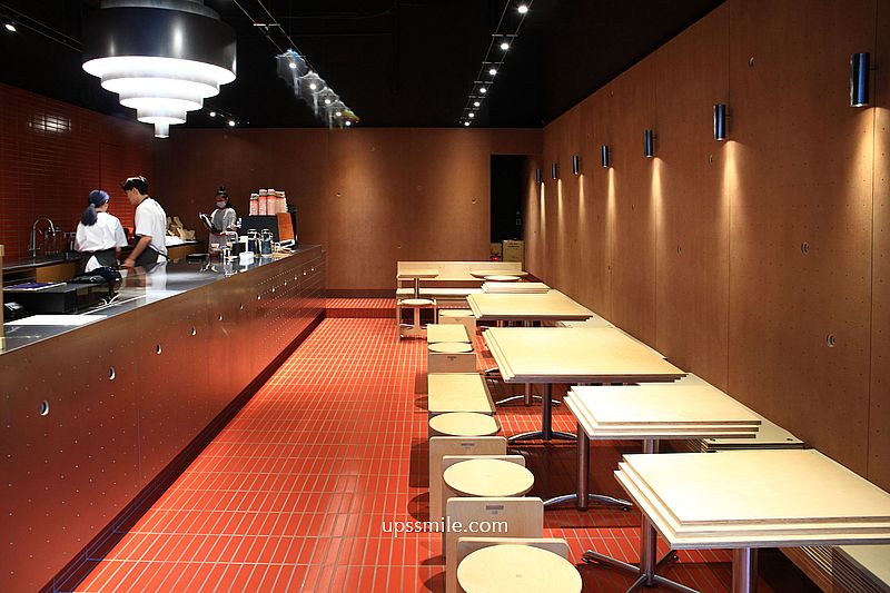 Muhei Bakery 暮黑烘焙，捷運東門站可頌專賣店2026新開幕，台北自家烘焙咖啡廳，磚紅色咖啡廳氛圍