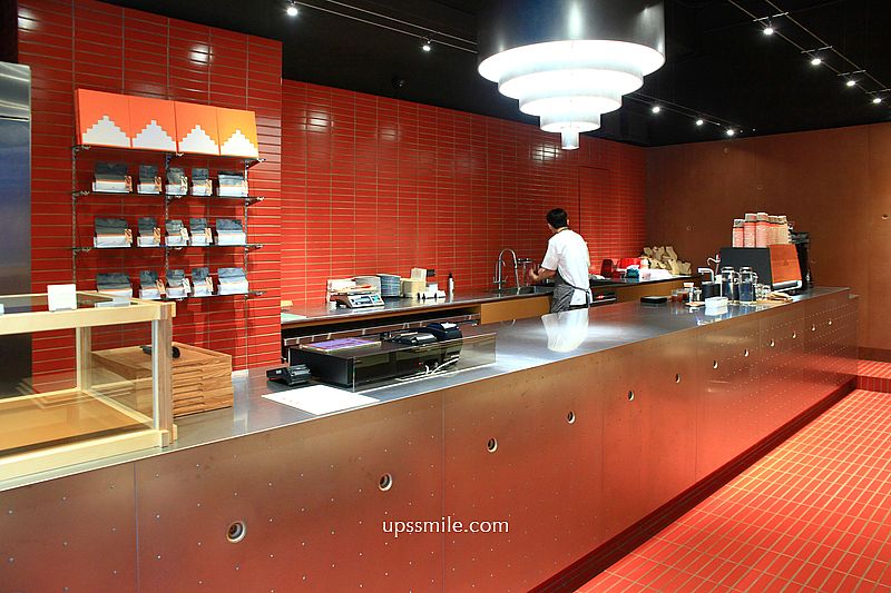 Muhei Bakery 暮黑烘焙，捷運東門站可頌專賣店2026新開幕，台北自家烘焙咖啡廳，磚紅色咖啡廳氛圍