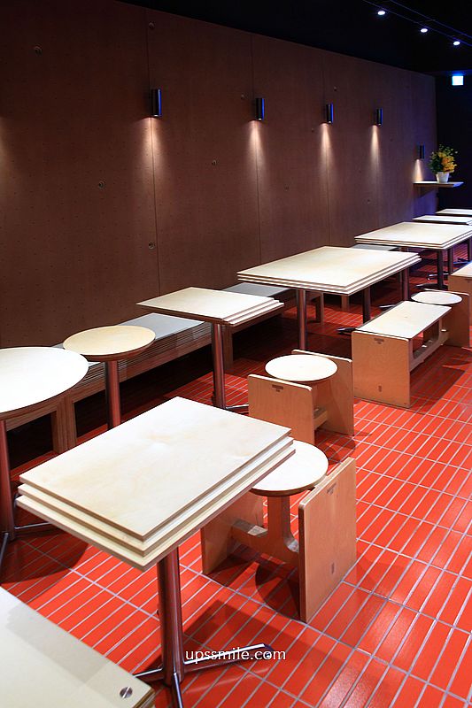 Muhei Bakery 暮黑烘焙，捷運東門站可頌專賣店2026新開幕，台北自家烘焙咖啡廳，磚紅色咖啡廳氛圍