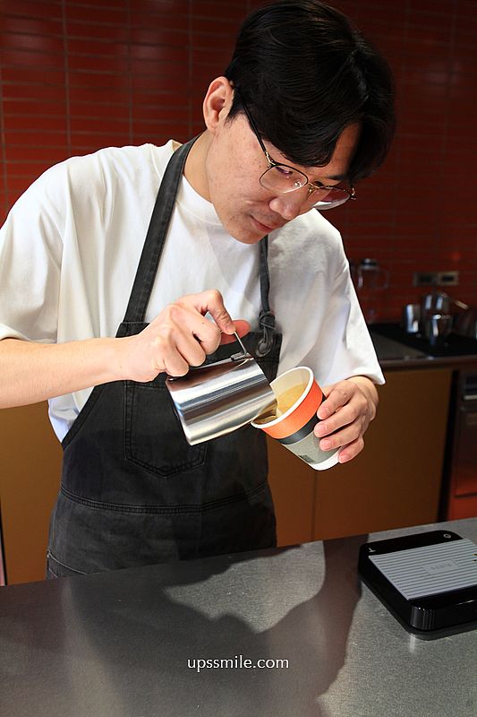 Muhei Bakery 暮黑烘焙，捷運東門站可頌專賣店2026新開幕，台北自家烘焙咖啡廳，磚紅色咖啡廳氛圍