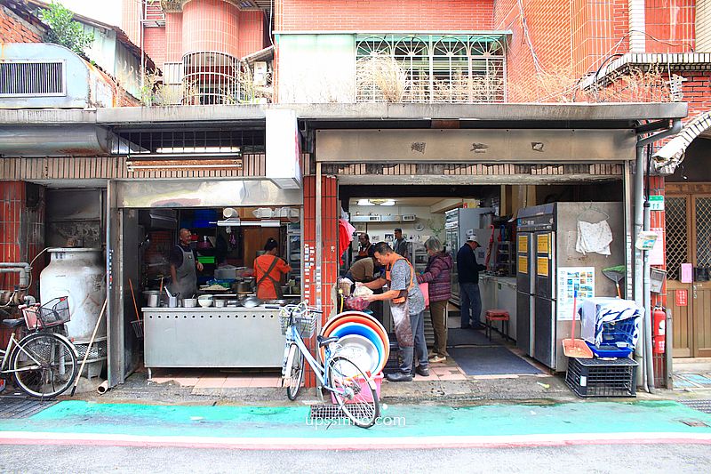 【師大溫州街美食】糊塗麵,來自原子少年夏浦洋家開的麵店,台北好吃大滷麵 【師大溫州街美食】糊塗麵,來自原子少年夏浦洋家開的麵店,台北好吃大滷麵