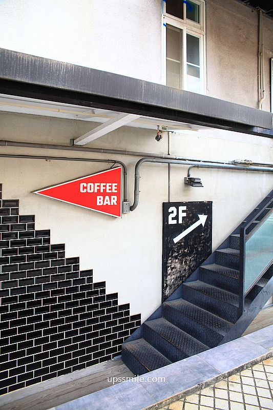 Coffee and Couple 士林站自家烘焙咖啡廳，日式街邊風格工業風咖啡廳，士林肉桂捲推薦