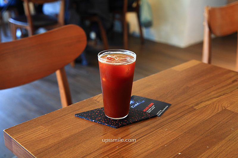 Coffee and Couple 士林站自家烘焙咖啡廳，日式街邊風格工業風咖啡廳，士林肉桂捲推薦