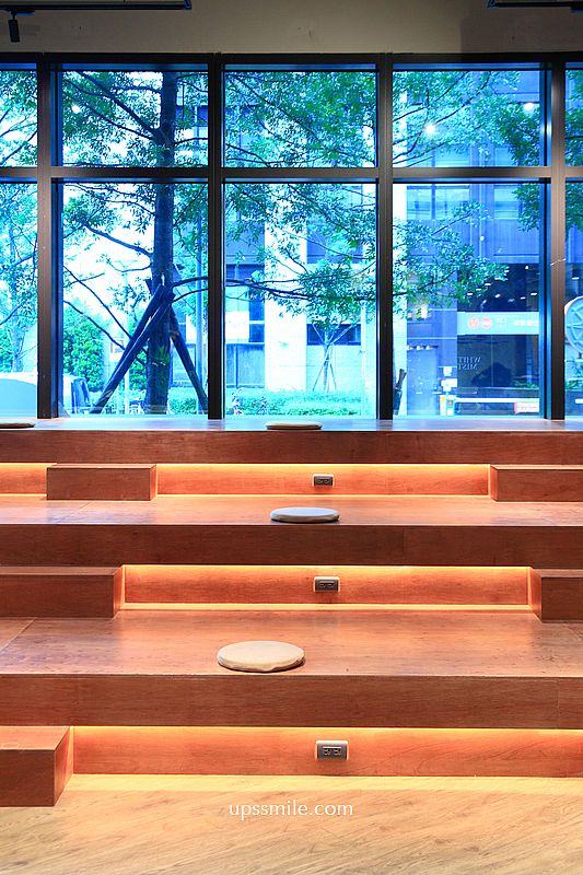 White Mist白霧時光新板傑仕堡門市，路易莎旗下新品牌，200坪複合式空間不限時早午餐咖啡廳