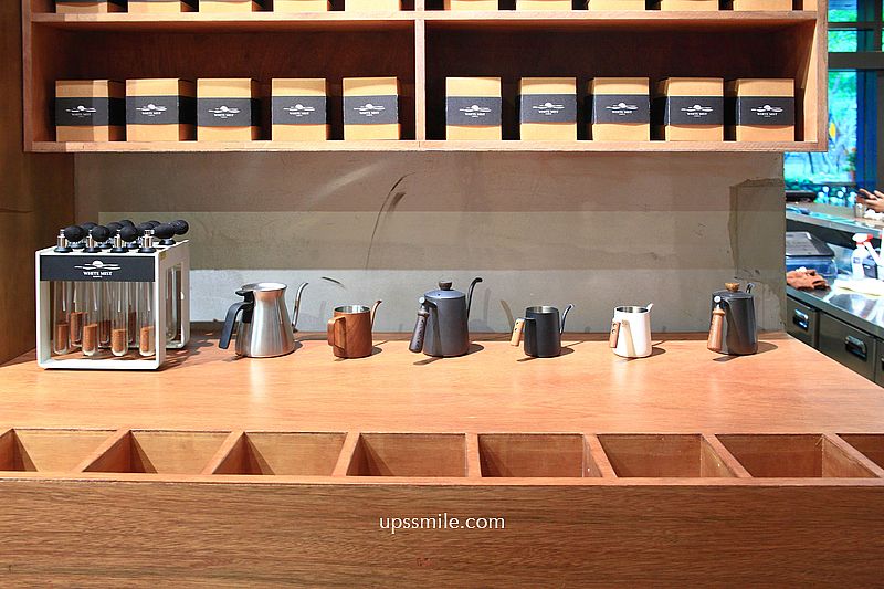 White Mist白霧時光新板傑仕堡門市，路易莎旗下新品牌，200坪複合式空間不限時早午餐咖啡廳