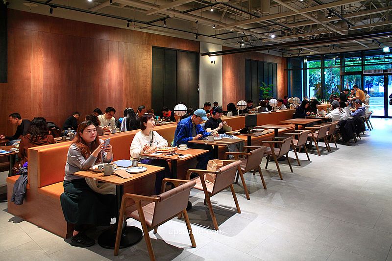 White Mist白霧時光新板傑仕堡門市，路易莎旗下新品牌，200坪複合式空間不限時早午餐咖啡廳