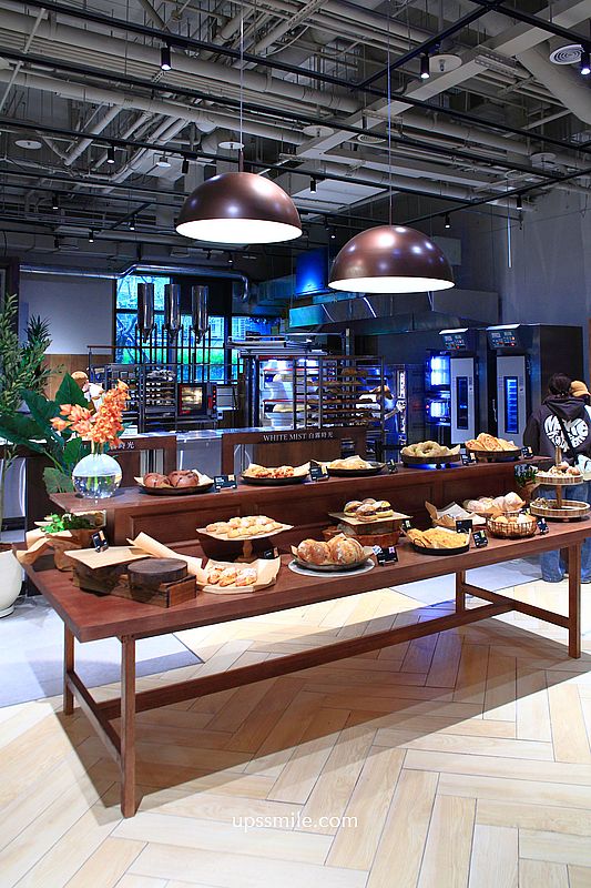 White Mist白霧時光新板傑仕堡門市，路易莎旗下新品牌，200坪複合式空間不限時早午餐咖啡廳