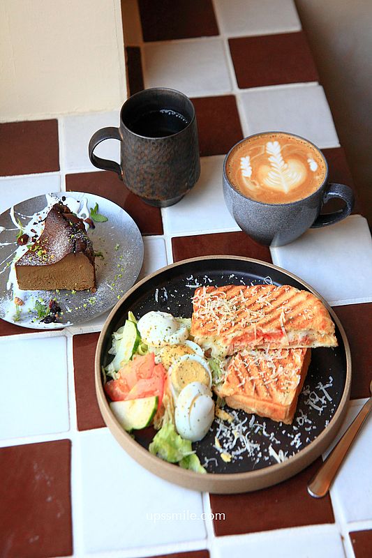 222 Taipei 咖啡，台北早午餐咖啡廳，2026新開幕捷運中山國中站自家烘焙咖啡廳