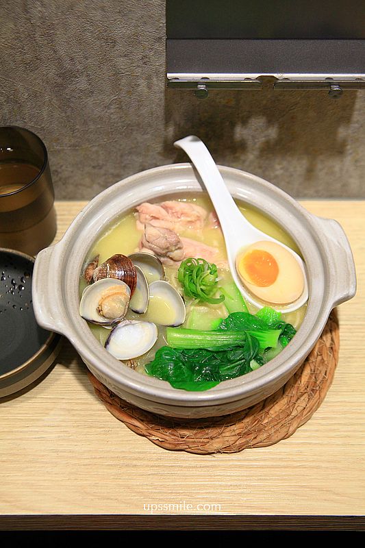 王公館鶏湯麵，師大美食必吃，台北雞湯銷魂好吃，黃金雞湯拉麵專賣店