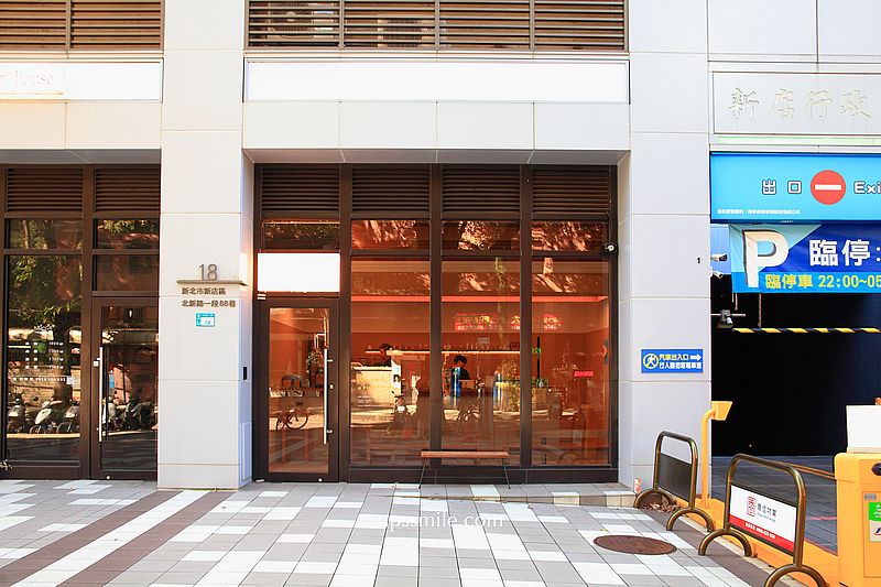 鬧蟬咖啡 Now Chance Coffee 新店店，捷運新店區公所站咖啡廳，新店自家烘焙咖啡廳收口袋