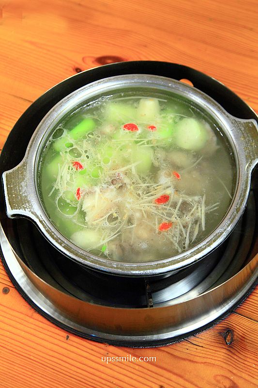 阿財蔬菜羊肉爐，台北老字號神級羊肉爐必吃，菜心羊清爽甘甜湯底銷魂