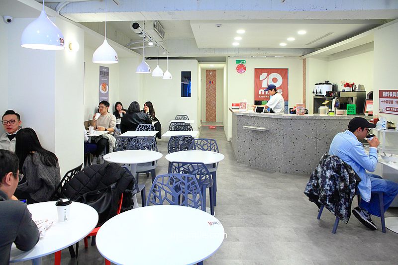 10MINS 台式早食，捷運松江南京站早午餐推薦，台北好吃芋泥肉鬆油條與台式炒麵