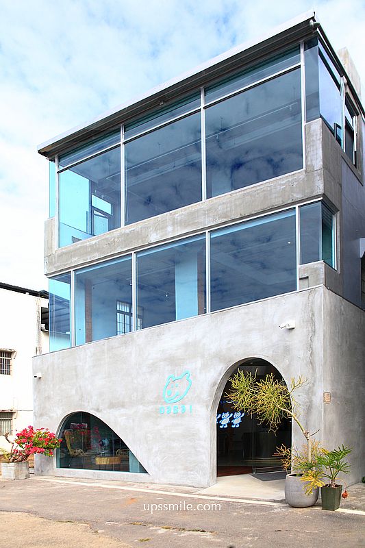 大白咖啡DABAI CAFE，南投魚池秘境咖啡廳，南投老宅改造清水模景觀咖啡廳，好絕美