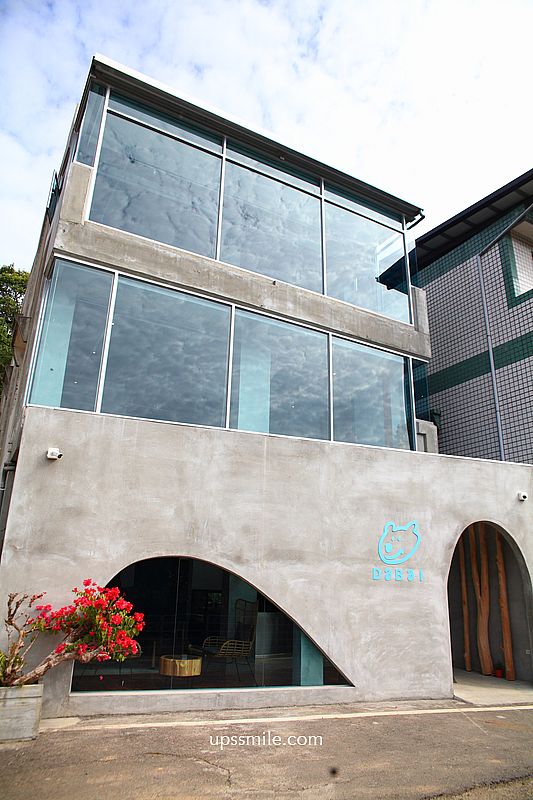 大白咖啡DABAI CAFE，南投魚池秘境咖啡廳，南投老宅改造清水模景觀咖啡廳，好絕美