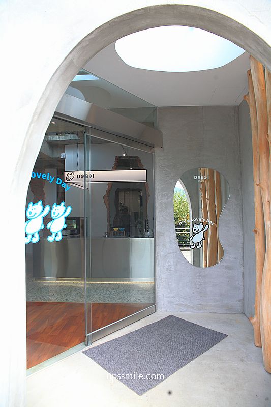 大白咖啡DABAI CAFE，南投魚池秘境咖啡廳，南投老宅改造清水模景觀咖啡廳，好絕美