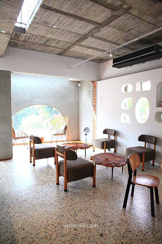 大白咖啡DABAI CAFE，南投魚池秘境咖啡廳，南投老宅改造清水模景觀咖啡廳，好絕美