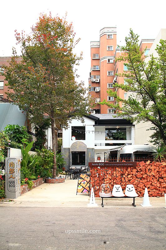 NanBoo南部人製菓，台中老宅爆漿卡士達法式千層酥，庭院有法式金屬餐車