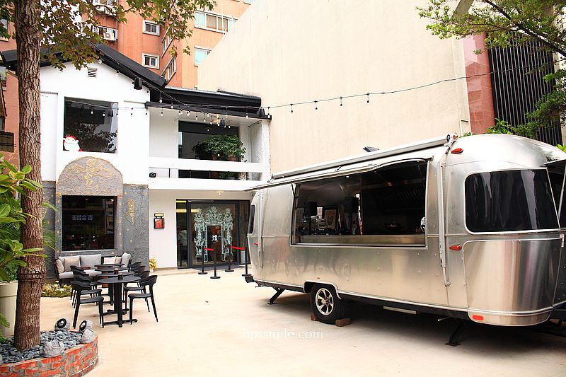NanBoo南部人製菓，台中老宅爆漿卡士達法式千層酥，庭院有法式金屬餐車