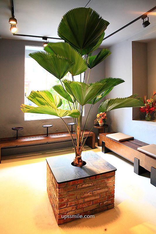 NanBoo南部人製菓，台中老宅爆漿卡士達法式千層酥，庭院有法式金屬餐車