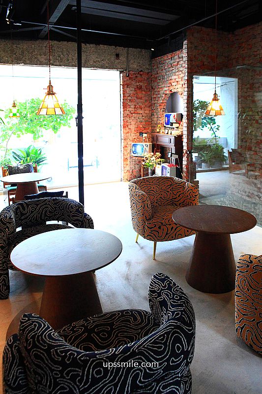 NanBoo南部人製菓，台中老宅爆漿卡士達法式千層酥，庭院有法式金屬餐車